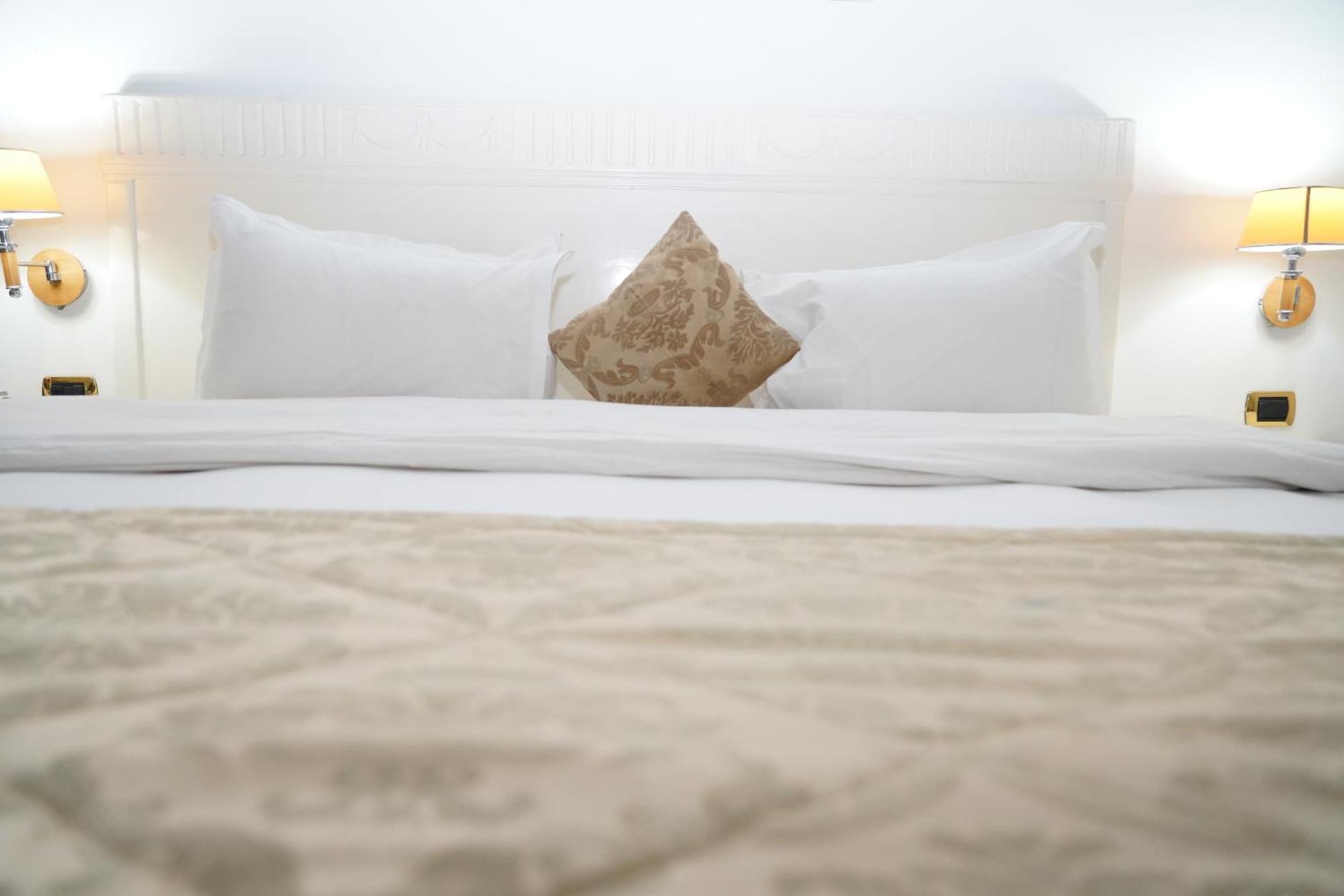 L'Amitie Hotel NʼDjamena 外观 照片