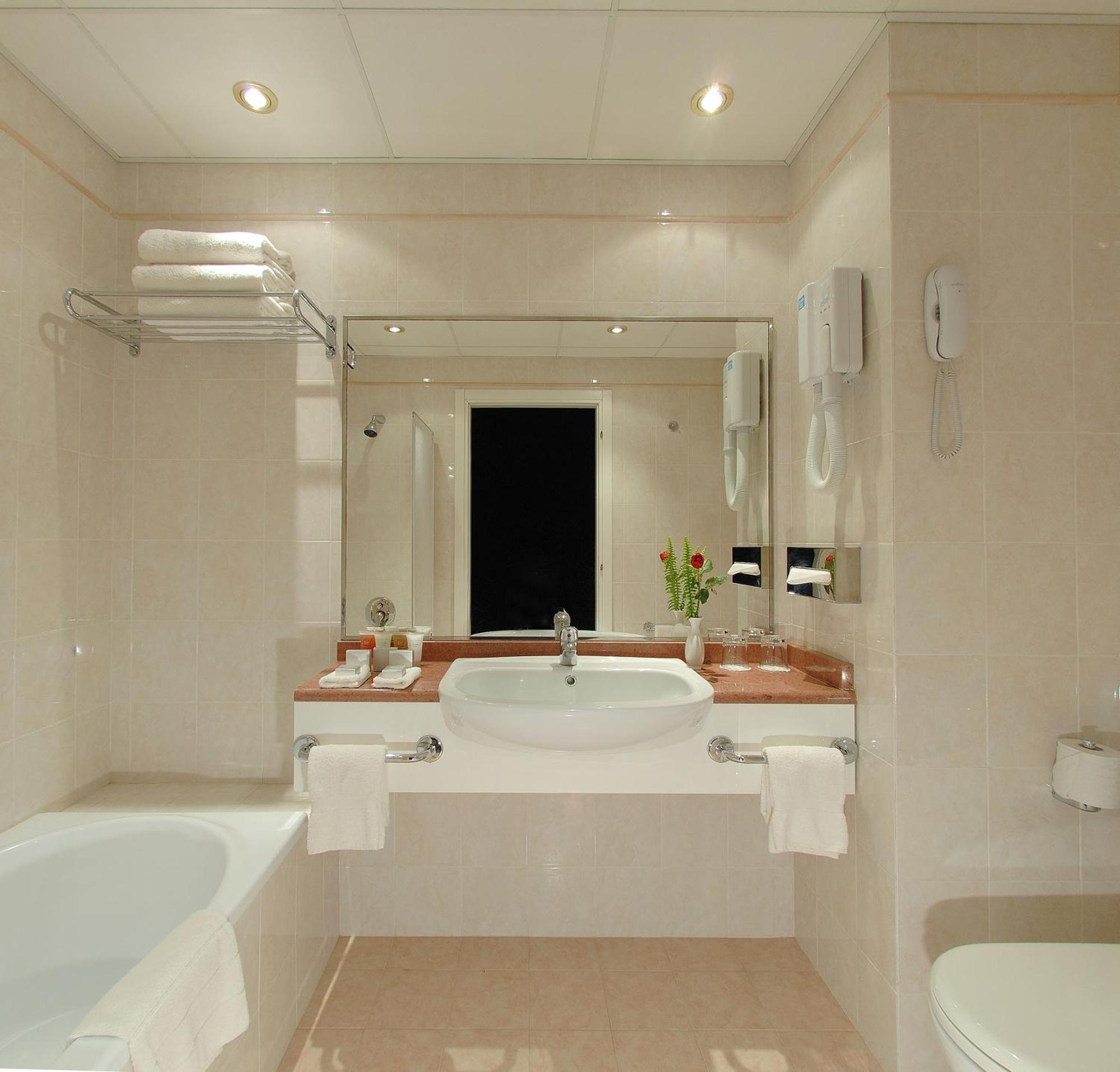 L'Amitie Hotel NʼDjamena 外观 照片